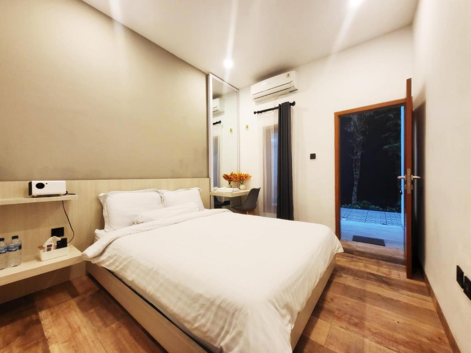 Cabin15 - Syariah Blitar ภายนอก รูปภาพ